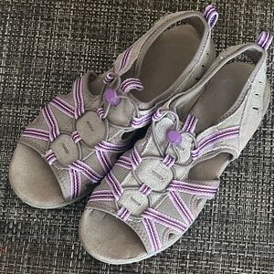 Croft & Barrow Lavender and Grey Sandals women’s size 8